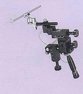 Three-Axis Coarse Joystick Micromanipulator with Fine Oil Hydraulic Z-Axis Control
