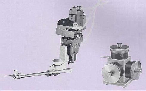 Three-Axis Oil Hydraulic Fine Micromanipulator (Vernier Type)