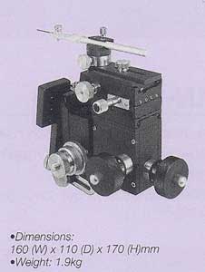 Three-Axis Coarse/Fine Micromanipulator for Installation on the Stage Side of a Microscope (with Tilting, Rotation Mechanism)